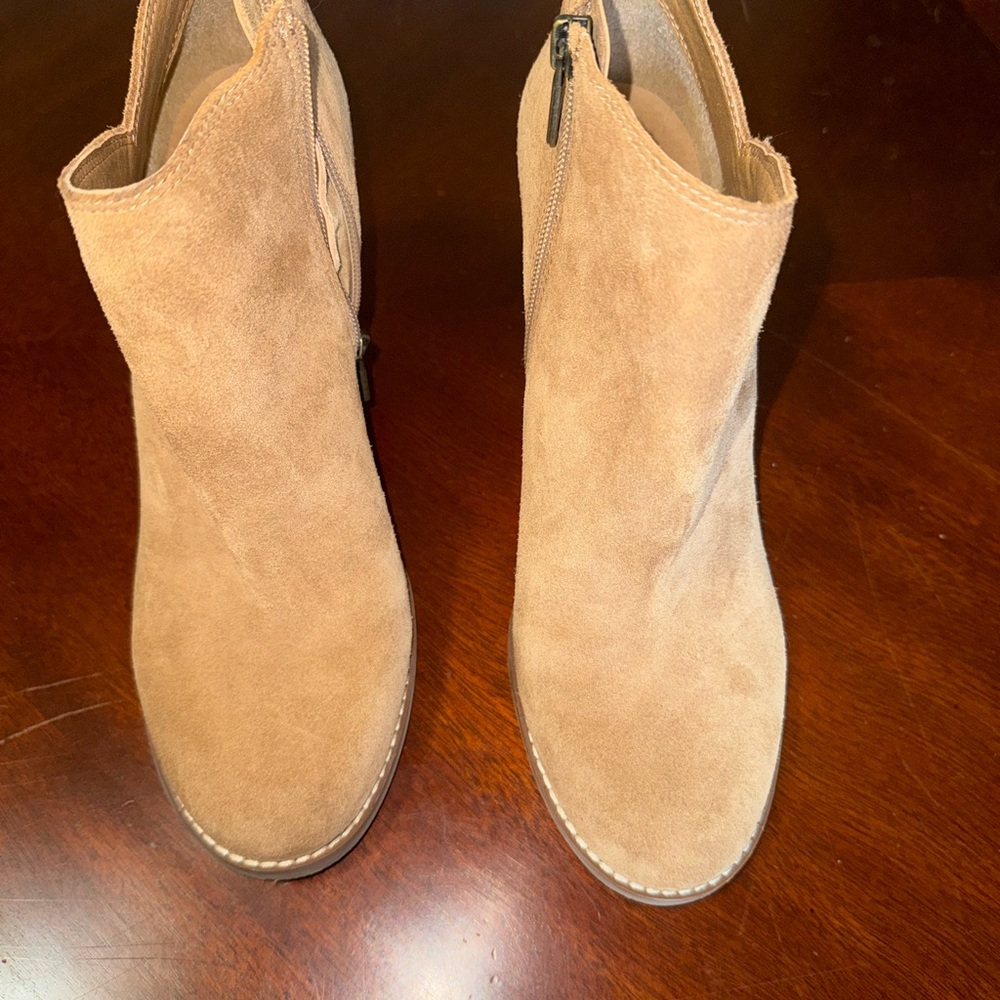 Lucky Brand Tan Suede Ankle Boots
